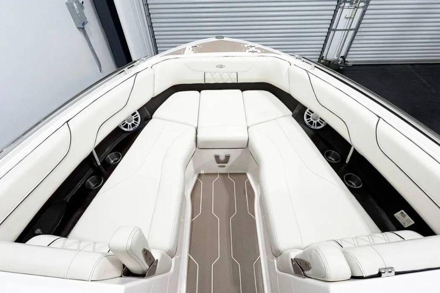 2025 Regal LX6, photo 9 of 14